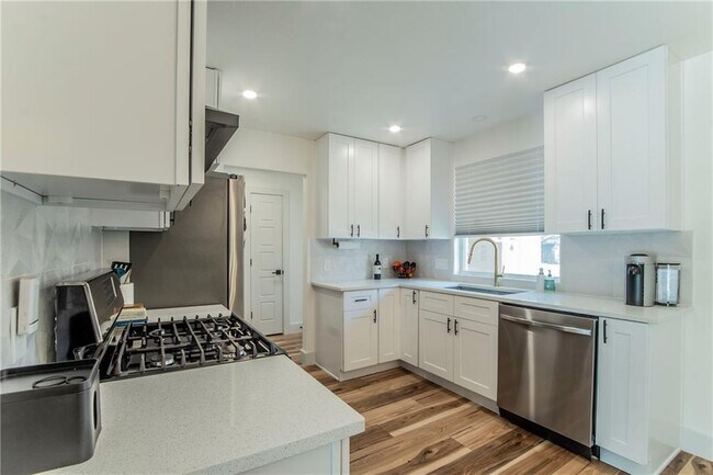 Building Photo - 5702 Whitebrook Dr