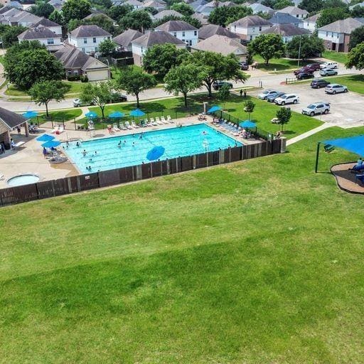 Building Photo - 2723 Oak Ridge Park Dr