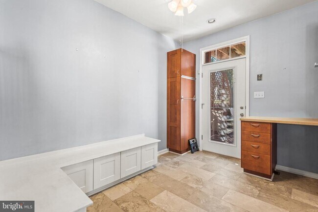 Building Photo - 1538 Long Dr Ct