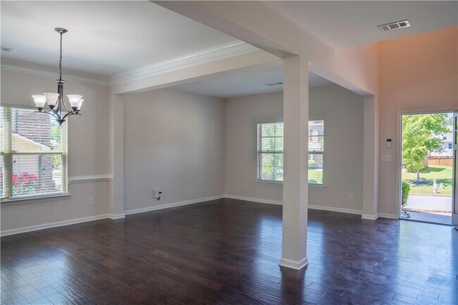 Building Photo - 5130 Northview Lake