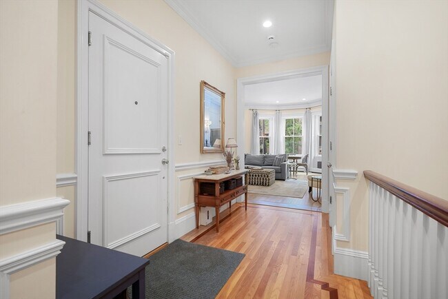 Building Photo - 28 Marlborough St