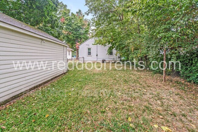 Building Photo - 4925 Crittenden Ave