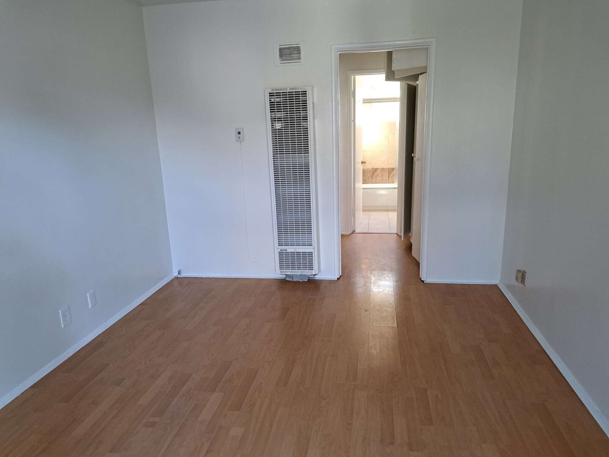 Building Photo - 630 Westbourne Dr