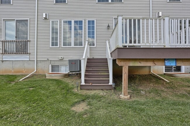 Building Photo - TOWNHOME AVAILABLE IN THE CHARTER HOMES - DEER RUN COMMONS