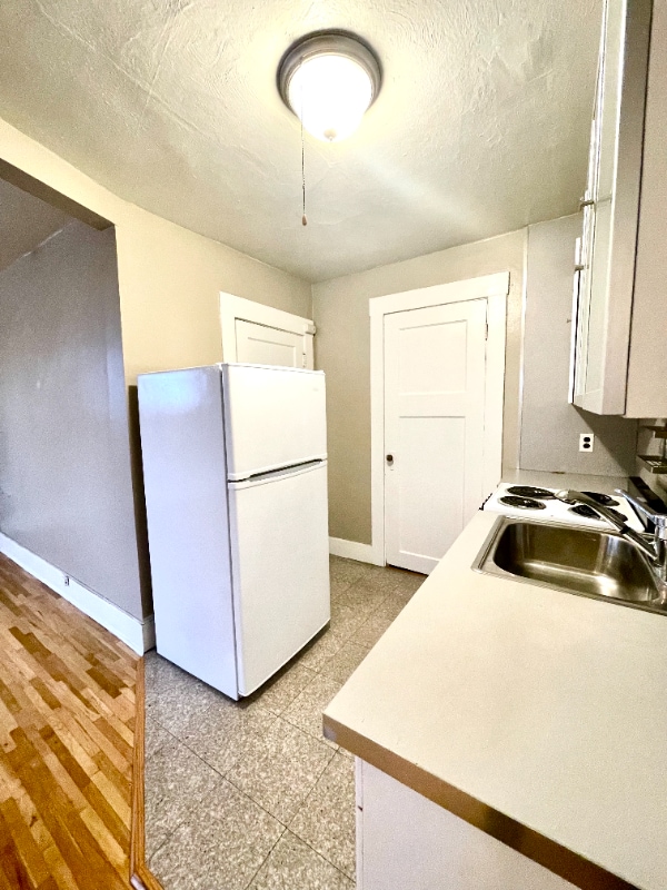 Building Photo - 901 N M St