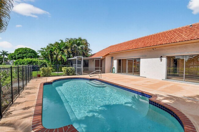 Building Photo - 9645 El Clair Ranch Rd