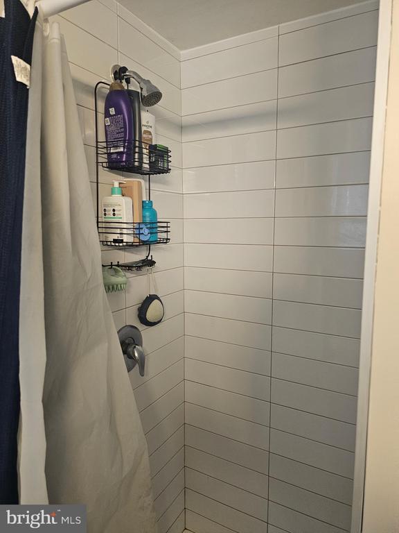 Building Photo - 12 Fairmount Dr