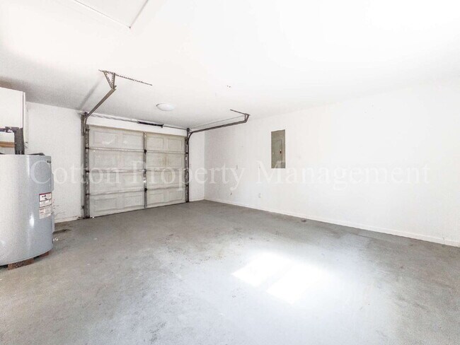 Building Photo - 824 Haymarket Ln