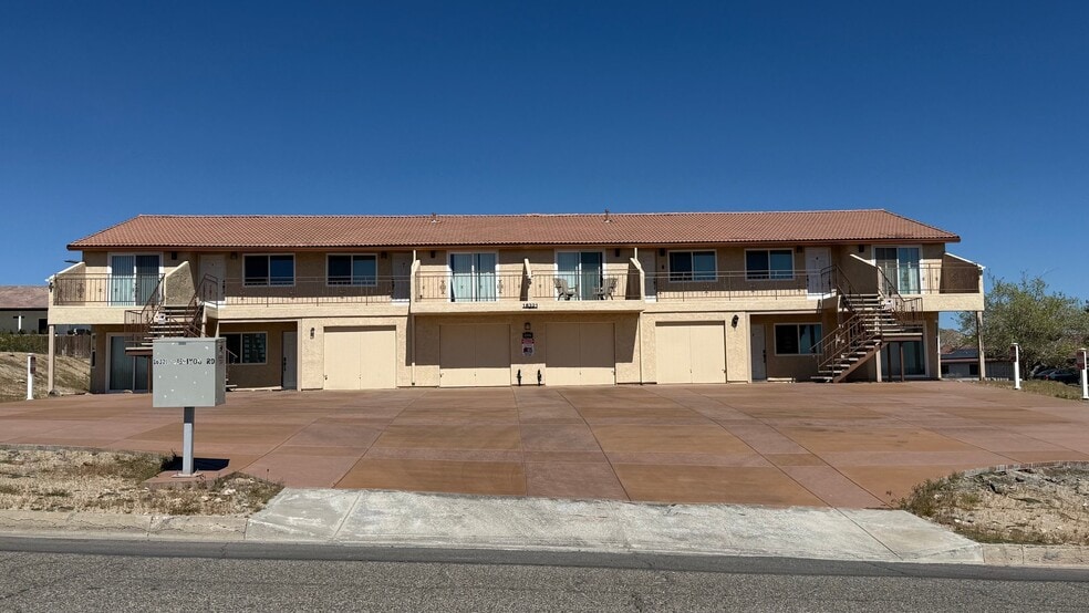Building Photo - 16321 Siskiyou Rd