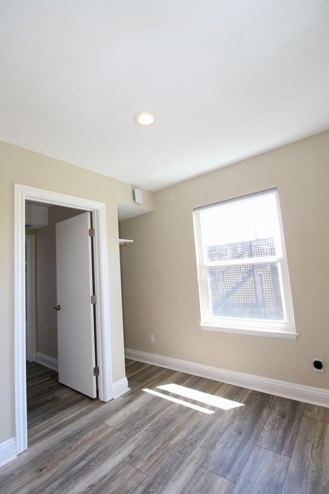 Building Photo - Two story unit w/ spiral staircase blocks ...