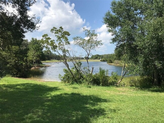 Building Photo - 420 Moss View Cir