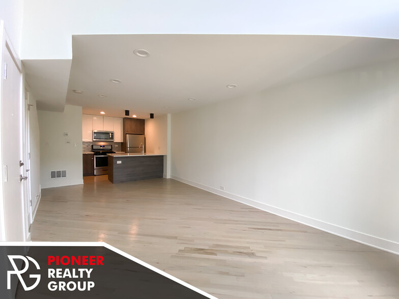 Building Photo - 932 W Grace St