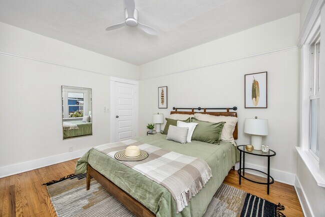 Building Photo - 407 Benton Wy