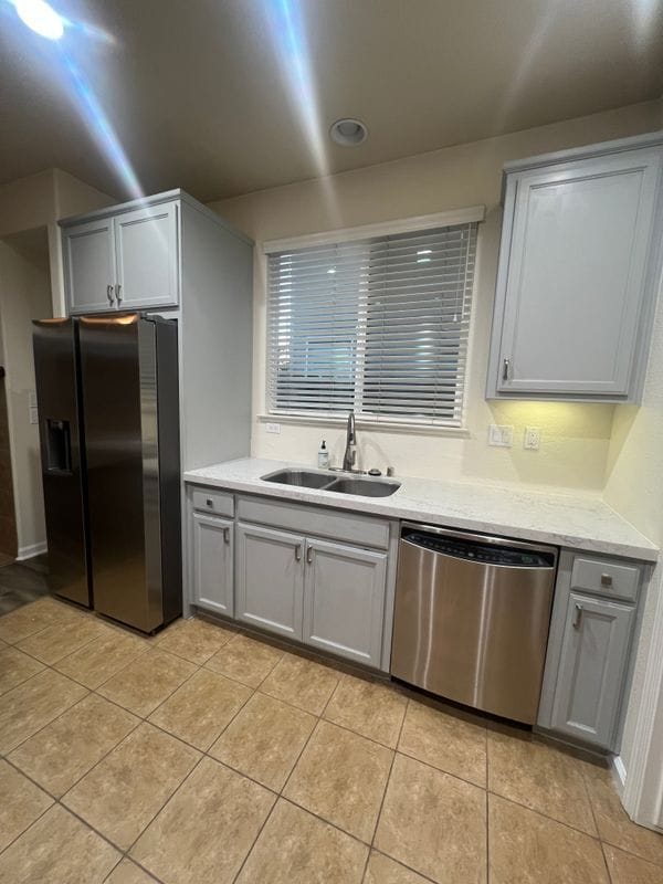 Building Photo - 1623 Bermuda Ln