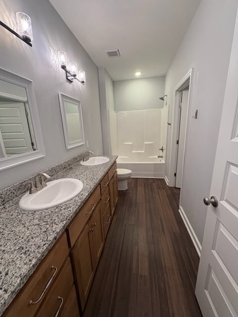 Building Photo - 4077 Northlake Dr