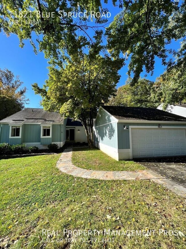 Building Photo - Beautifully Renovated 4 Bedroom Home For R...