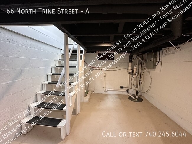 Building Photo - 66 1/2 N Trine St