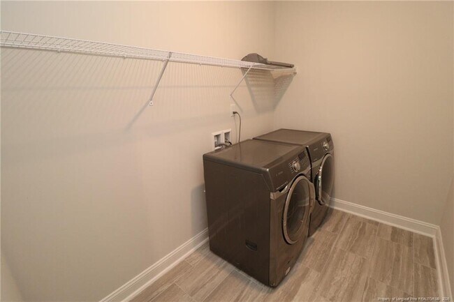 Building Photo - 2936 Baronial St