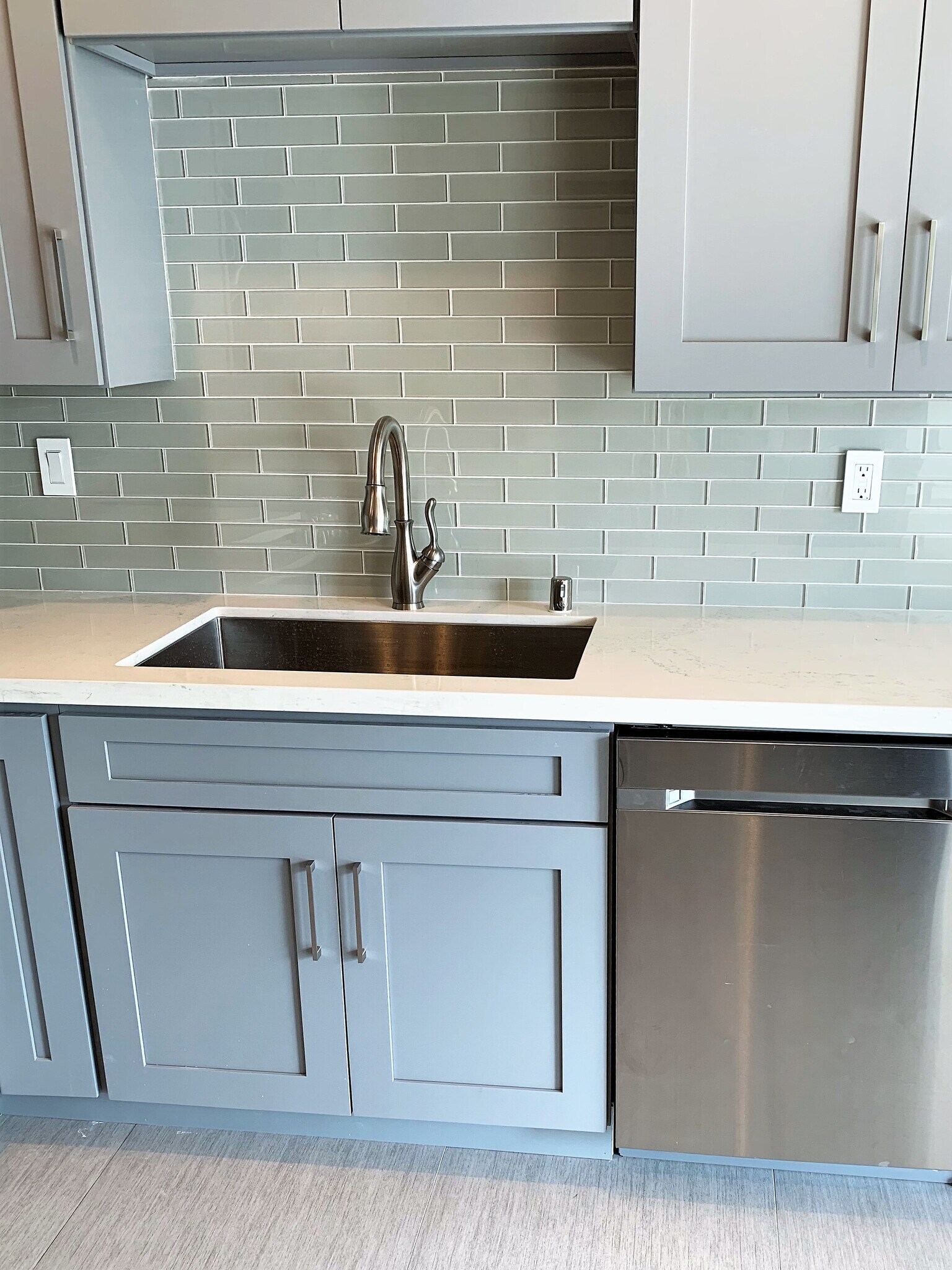 Kitchen is all remodeled - 415 Montana Ave