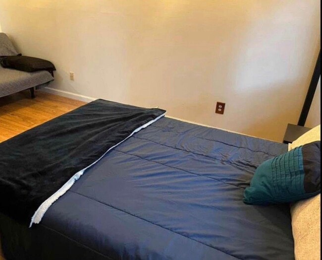 Building Photo - 507 Teal Plaza