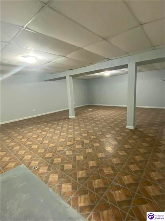 Building Photo - 621 E Lincoln Trail Blvd