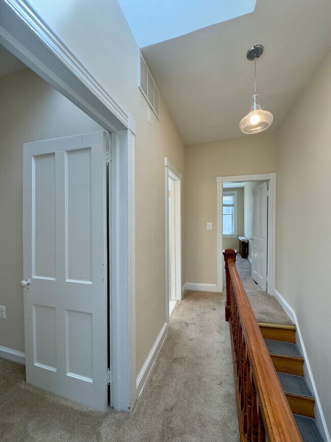 Building Photo - Charming 2Bed/1Bath Townhome in Highlandtown, Baltimore, MD!