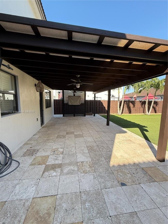 Building Photo - 1535 SW 145th Ave