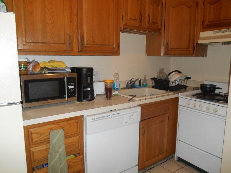 Building Photo - 14 Lorraine Ter