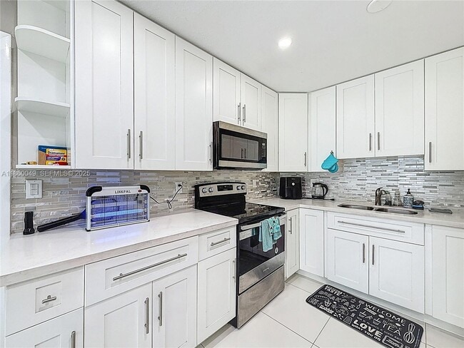 Building Photo - 921 NW 14th St