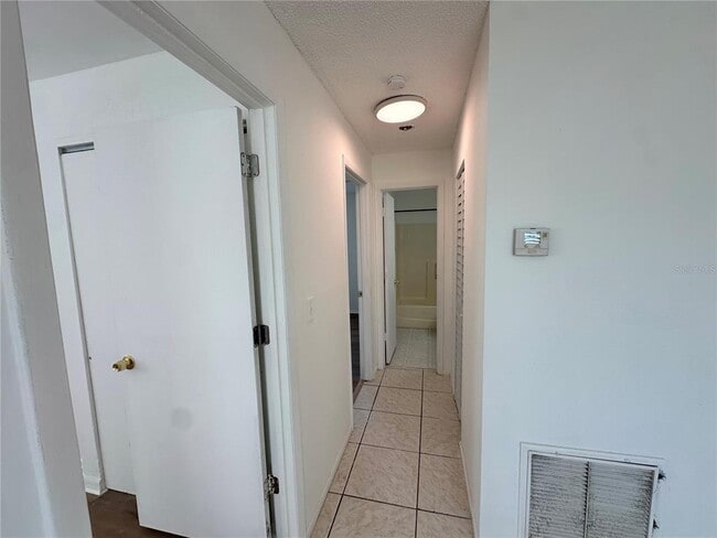 Building Photo - 9474 Tacoma Ave