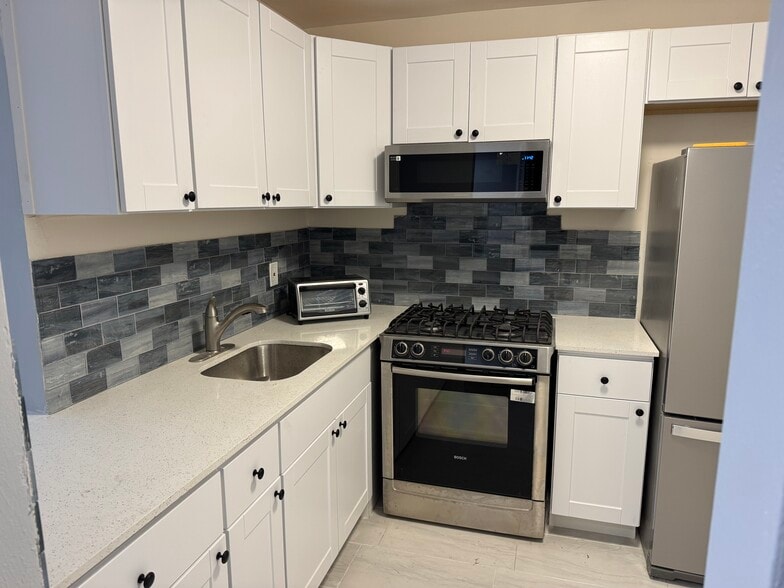 Building Photo - 6720 Arbor Dr