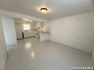 Building Photo - 115 Victor St