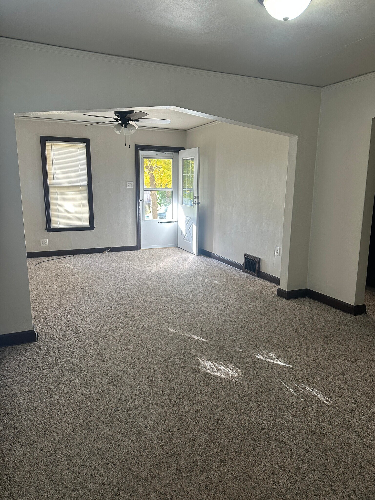 Building Photo - 1914 Garfield Ave