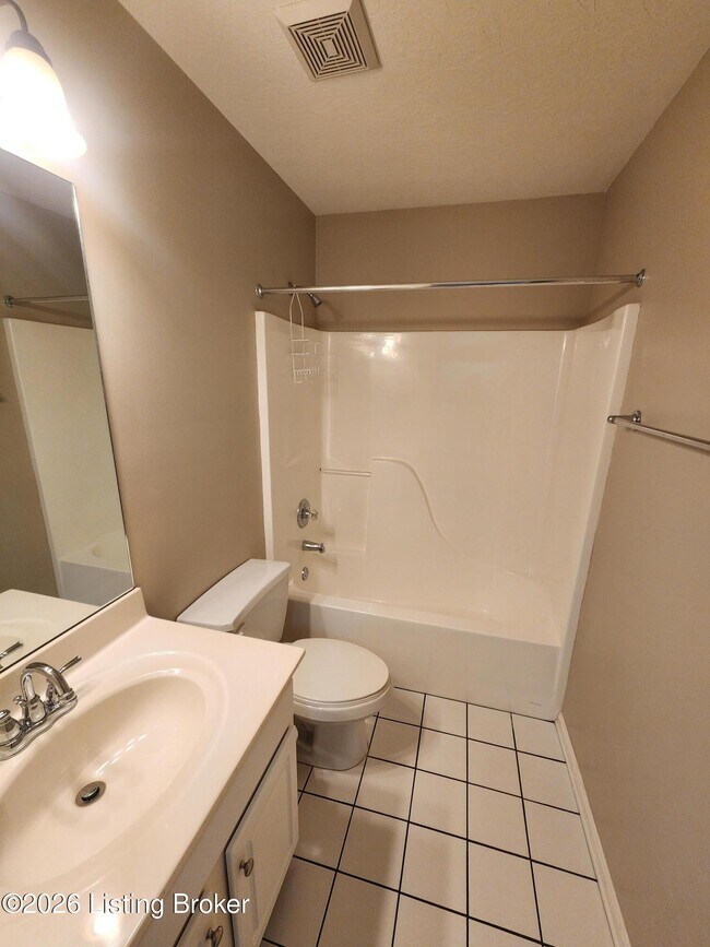 Building Photo - 10828 Glenway Pl