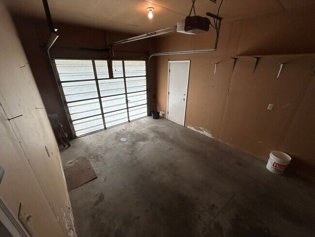 Building Photo - 704 E Colorado Ave