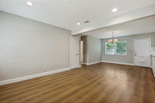 Building Photo - 717 Willowbrook Dr