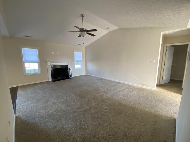 Building Photo - 3301 Hardee Farms Dr