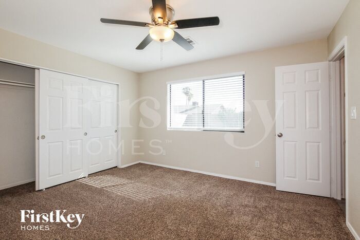 Building Photo - 2733 W Villa Rita Dr
