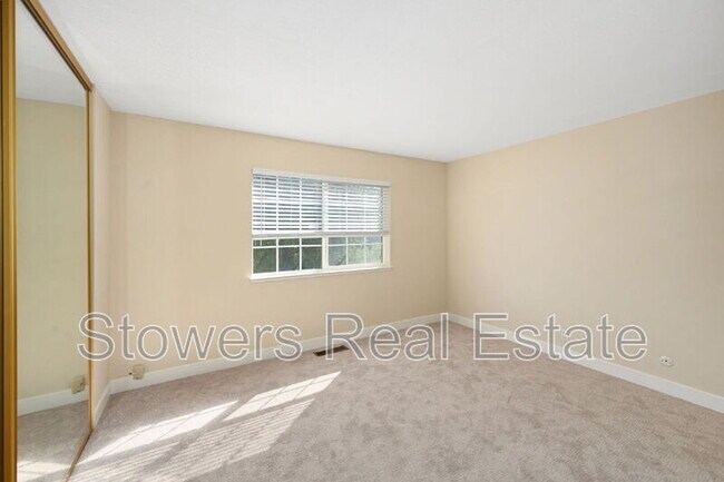 Building Photo - 1090 Livorna Rd