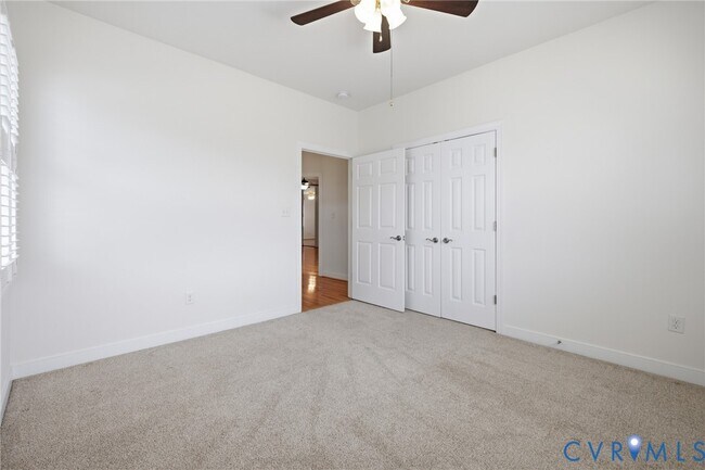 Building Photo - 6613 St Laurence Dr