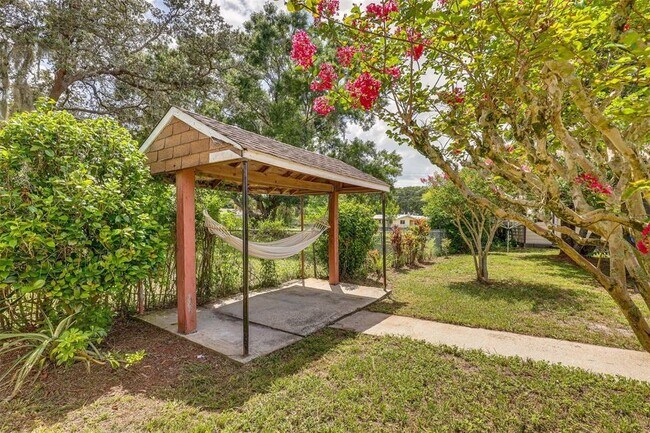 Building Photo - 920 Lakeview Dr