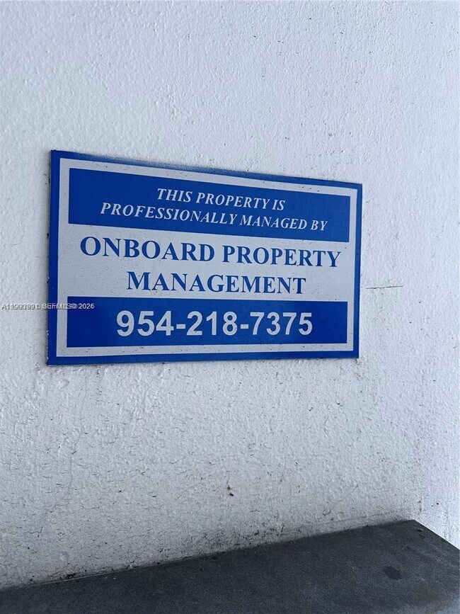 Building Photo - 30 SE 4th Ave