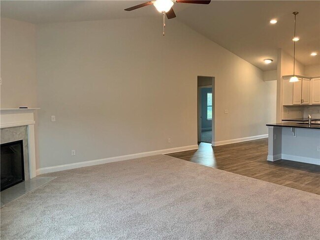 Building Photo - 112 Hidden Pines Cir