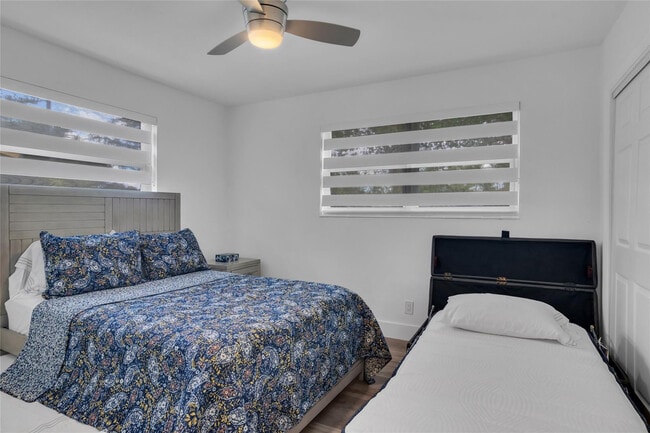 Building Photo - 5311 Pierce St