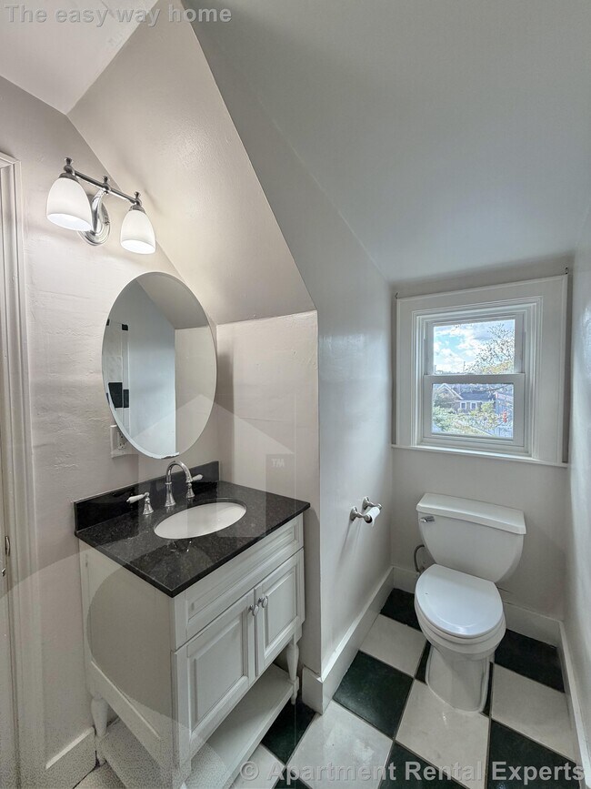 Building Photo - 8 Marbury Terrace