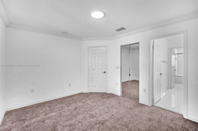 Building Photo - 2279 NW 170th Ave