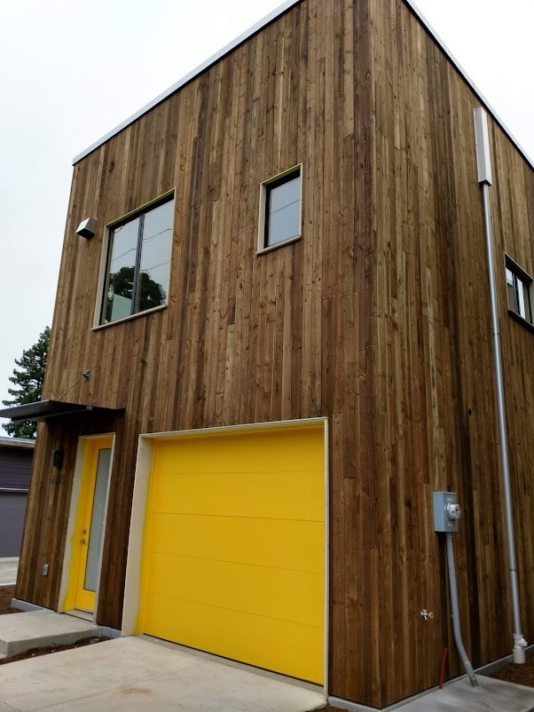 Primary Photo - 2743 Friendly Alley