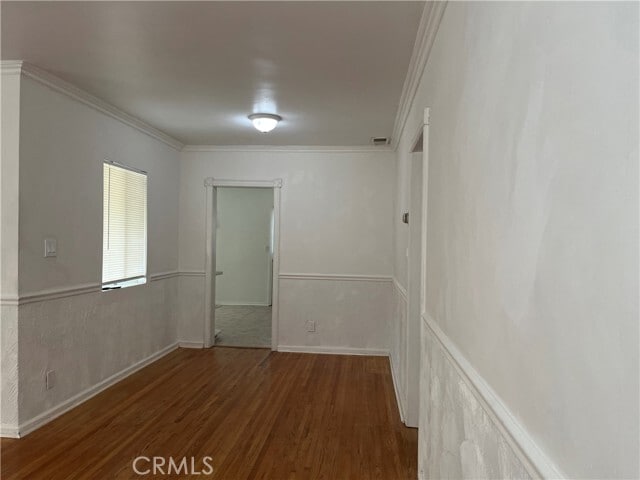 Building Photo - 725 W 10th St