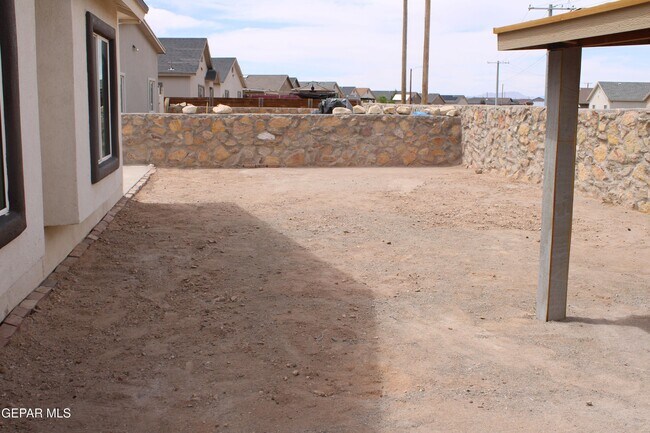 Building Photo - 11673 Flor Celosia