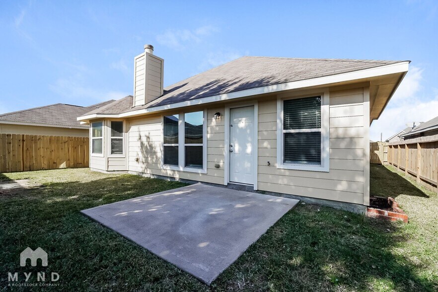Building Photo - 22015 Cascade Hollow Ln